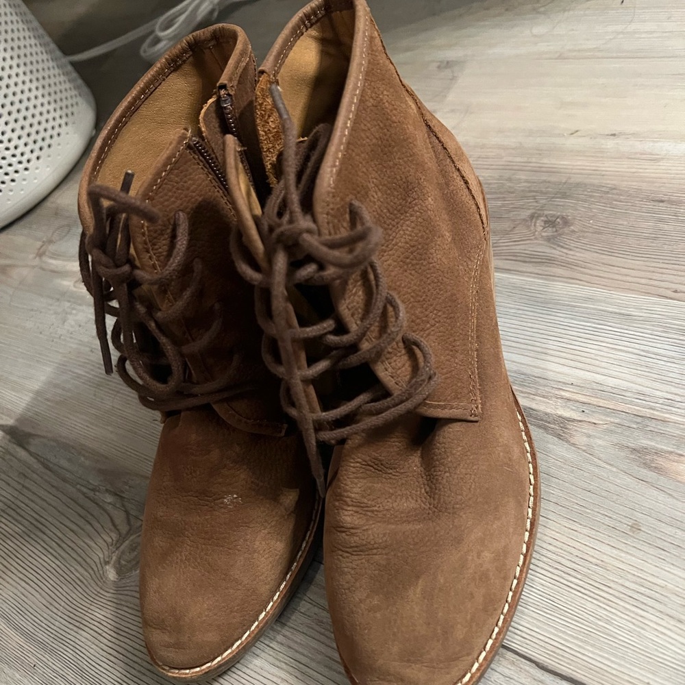 Women’s brown Lucky Brand ankle boots, size 6.5